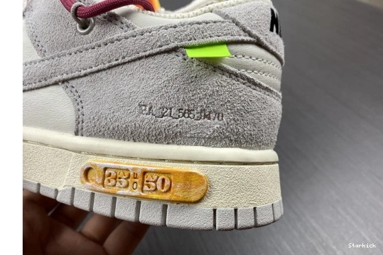 Lot DJ0950-114 35 Dunk Nike O-W Low 1107